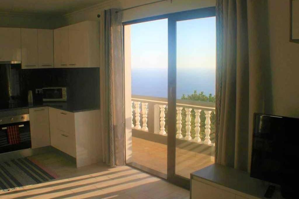 Arcos Grands Suites With Enormous And Private Pool. Arco da Calheta  Exteriör bild